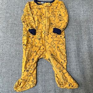 Gerber 0-3 month zip sleeper